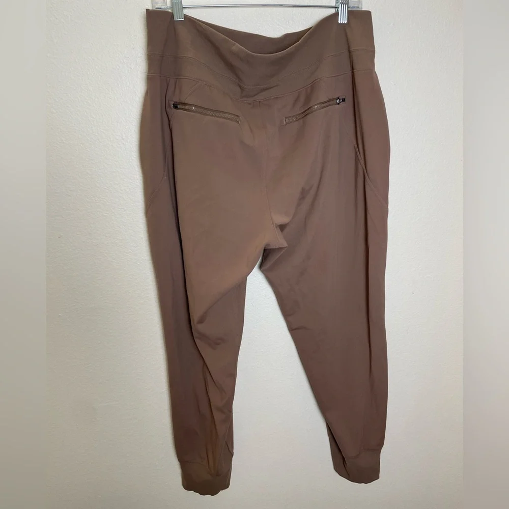 Athleta Venice Jogger Rustic Beige - Picture 4 of 7
